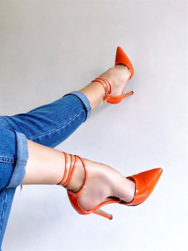 Levis Bilekten Bağcıklı İnce Topuk 10 Cm Turuncu Rugan Stiletto resmi