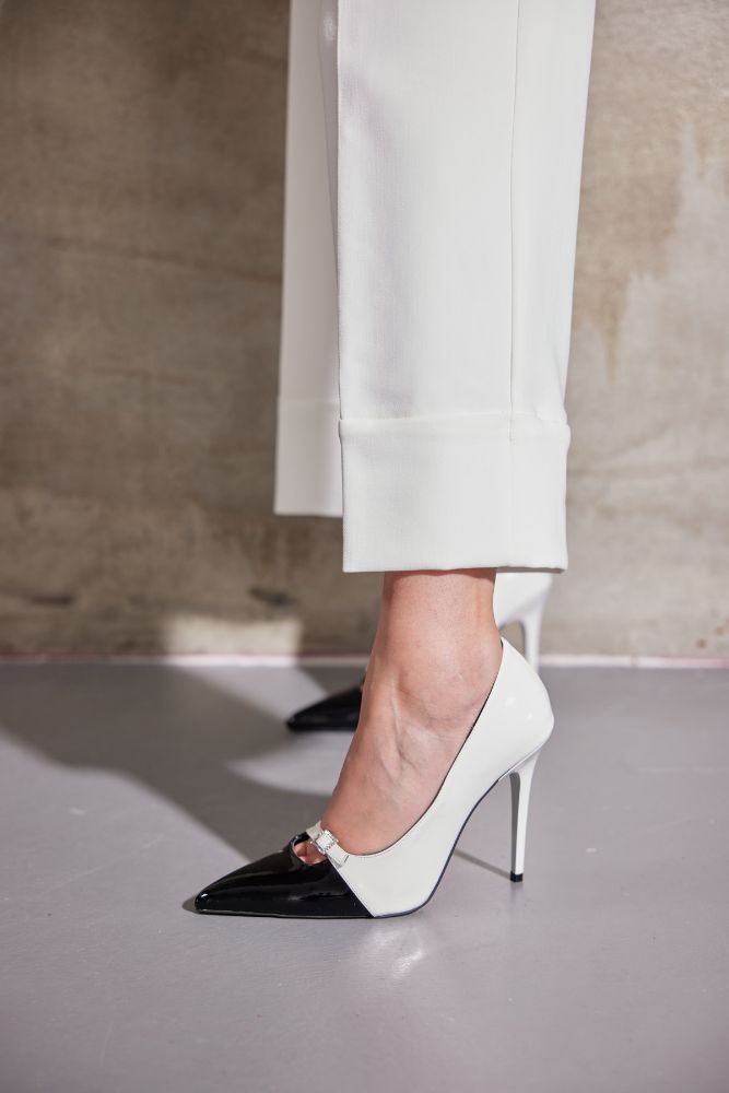 Rita Toka Detaylı İnce Topuk 10 Cm Siyah Beyaz Stiletto resmi