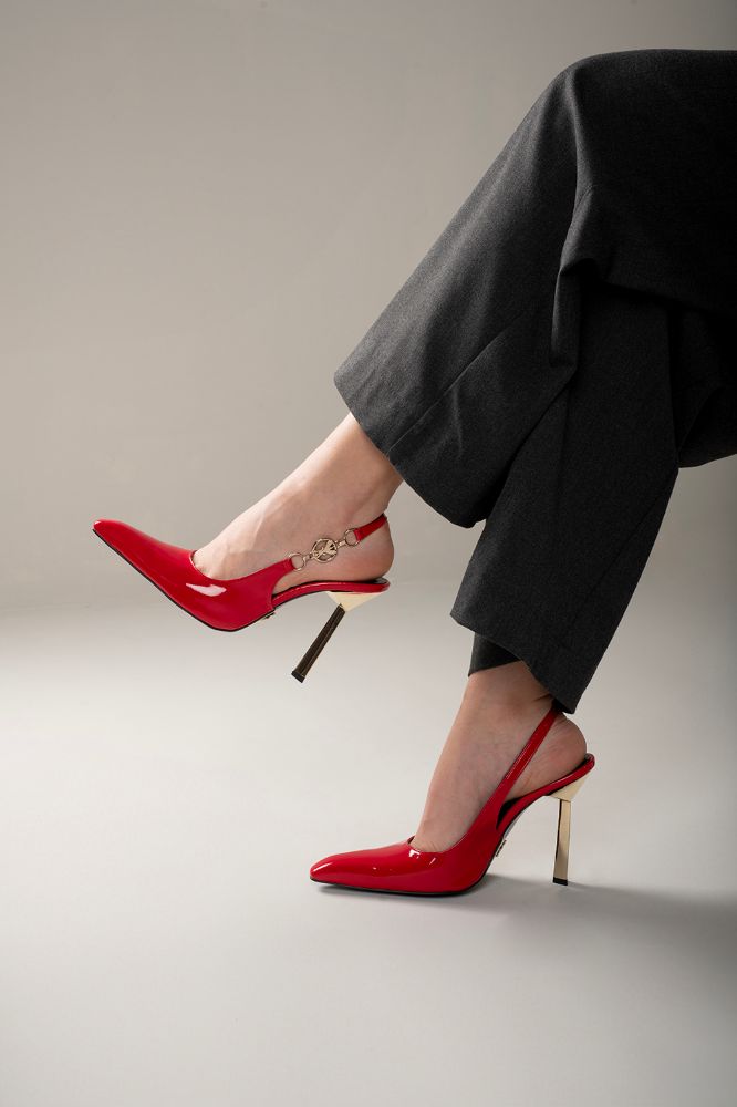 Stella Aksesuar Detaylı İnce Topuk 10 Cm Kırmızı Rugan Stiletto resmi