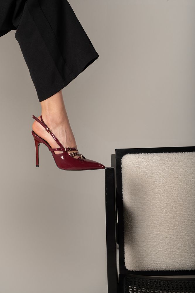 Ciza Üç Bantlı Toka Detaylı İnce Topuk 10 Cm Cherry Stiletto resmi