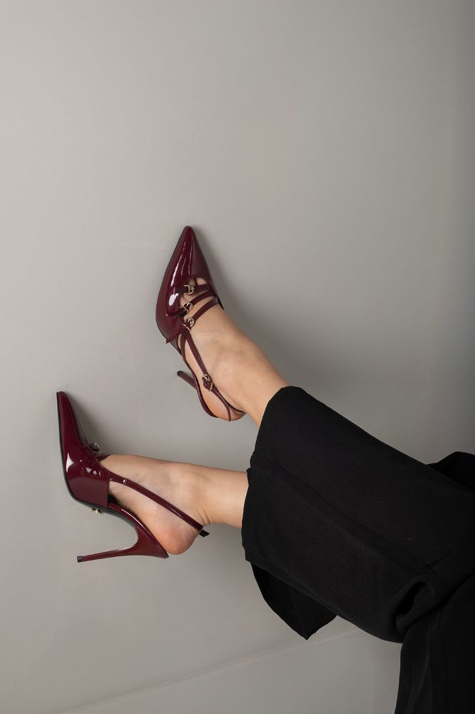 Ciza Üç Bantlı Toka Detaylı İnce Topuk 10 Cm Cherry Stiletto resmi