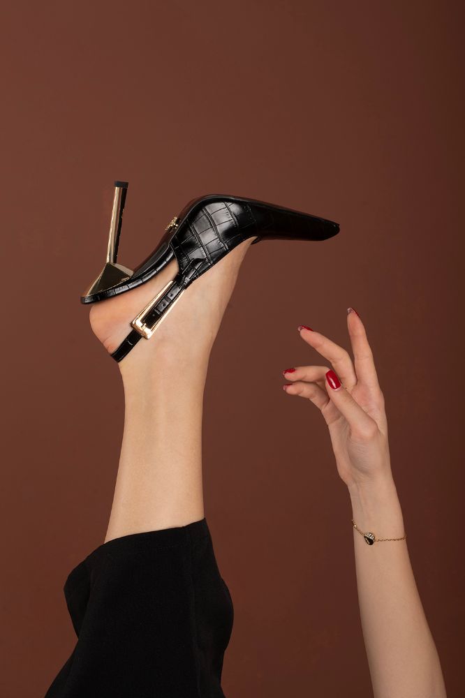 Jade Toka Detaylı İnce Topuk 10 Cm Siyah Kroko Stiletto resmi