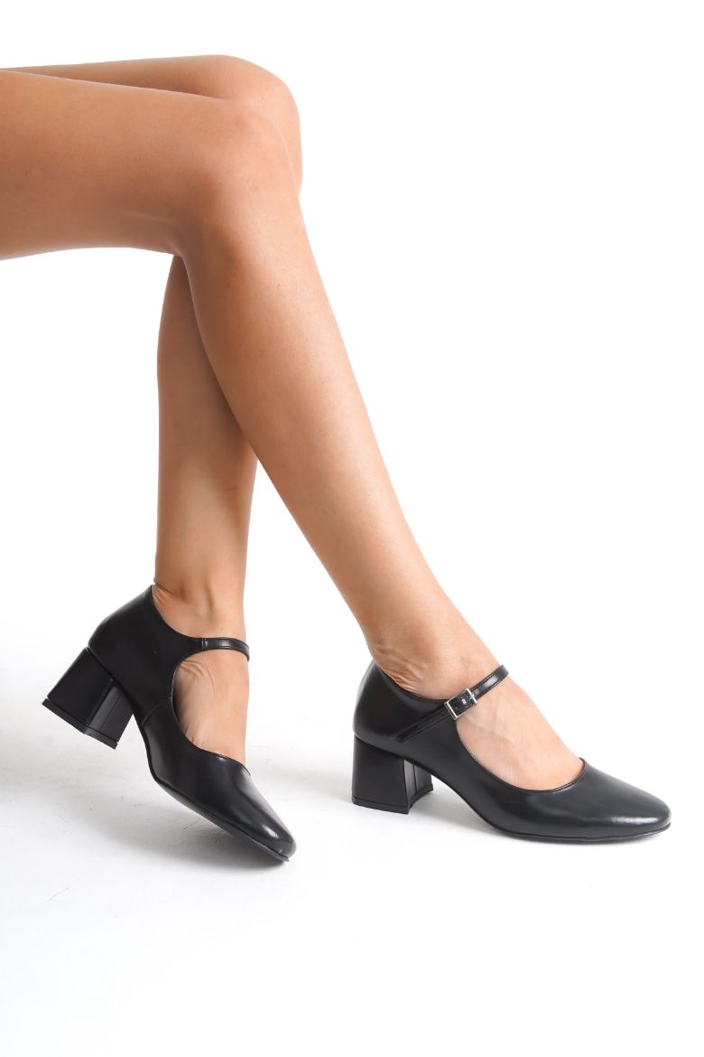 3545 Toka Detaylı Kalın Topuk 7 Cm Siyah Mat Stiletto resmi