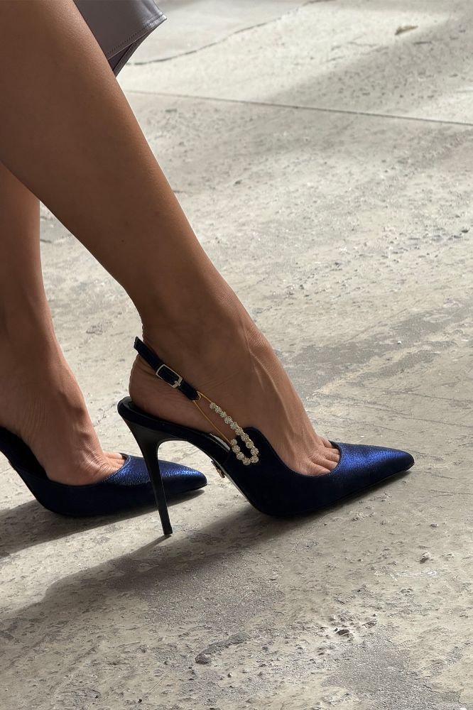 Brooch Aksesuar Detaylı İnce Topuk 10 Cm Lacivert Saten Stiletto resmi