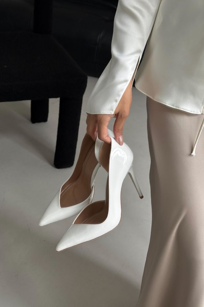 Swag İnce Topuk 10 Cm Beyaz Rugan Stiletto resmi