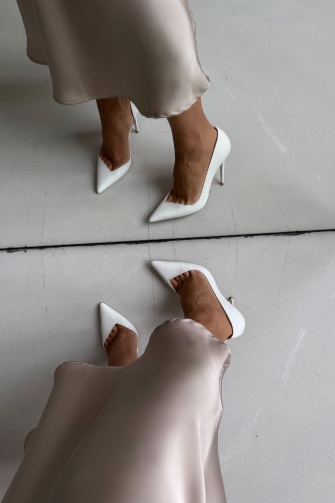 Swag İnce Topuk 10 Cm Beyaz Rugan Stiletto resmi