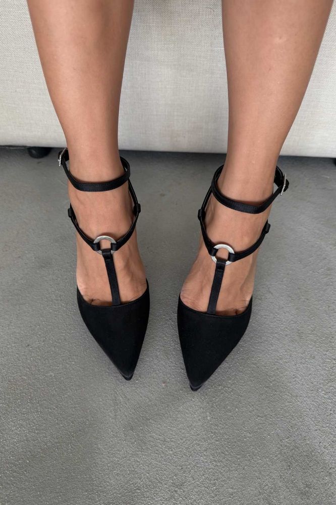 Yael Bilekten Bantlı İnce Topuk 10 Cm Siyah Saten Stiletto resmi
