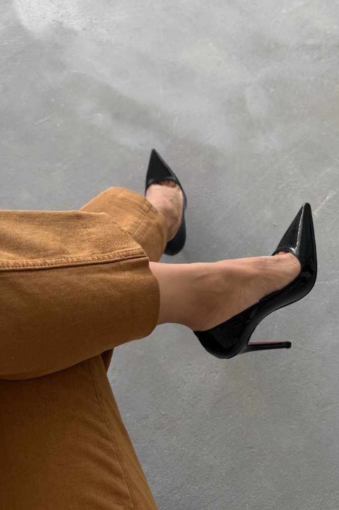 Fia İnce Topuk 12 Cm Siyah Yılan Desenli Stiletto resmi