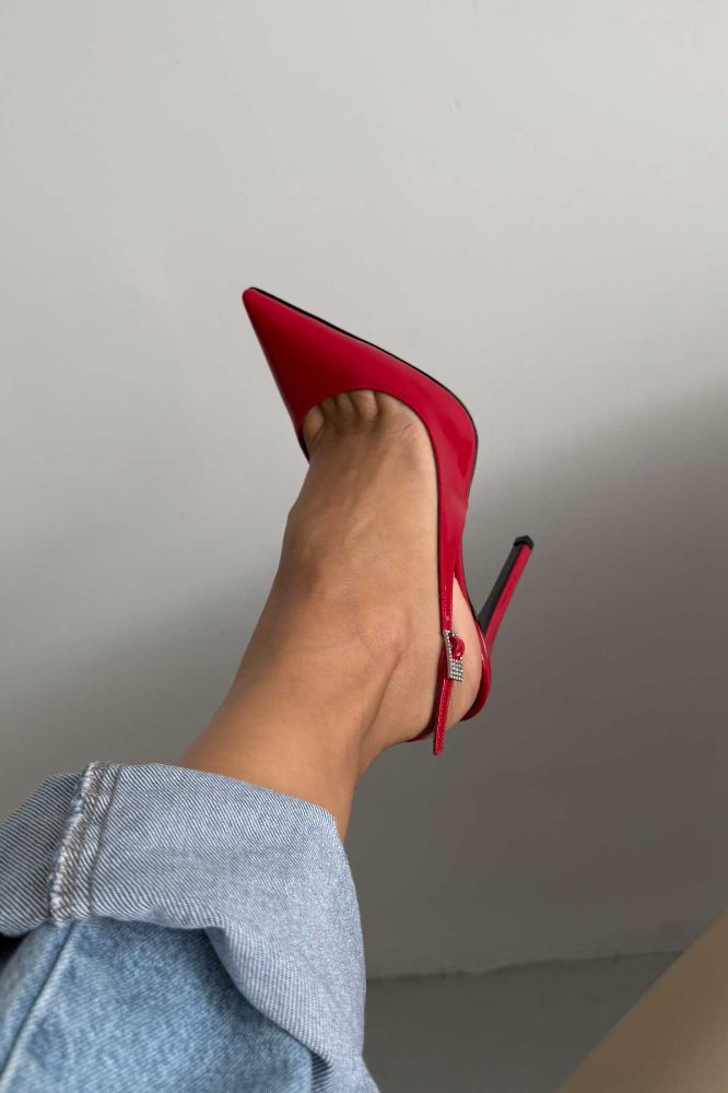 Awed Taşlı Toka Detaylı İnce Topuk 12 Cm Kırmızı Rugan Stiletto resmi
