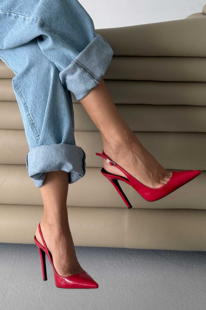 Awed Taşlı Toka Detaylı İnce Topuk 12 Cm Kırmızı Rugan Stiletto resmi
