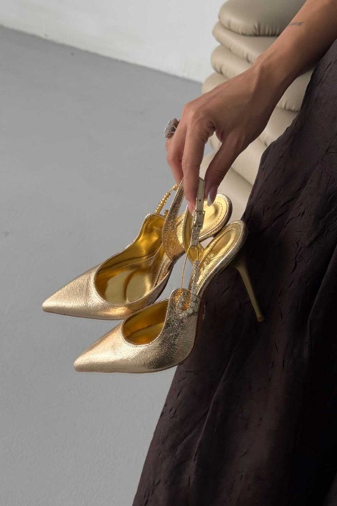 Brooch Aksesuar Detaylı İnce Topuk 10 Cm Gold Stiletto resmi