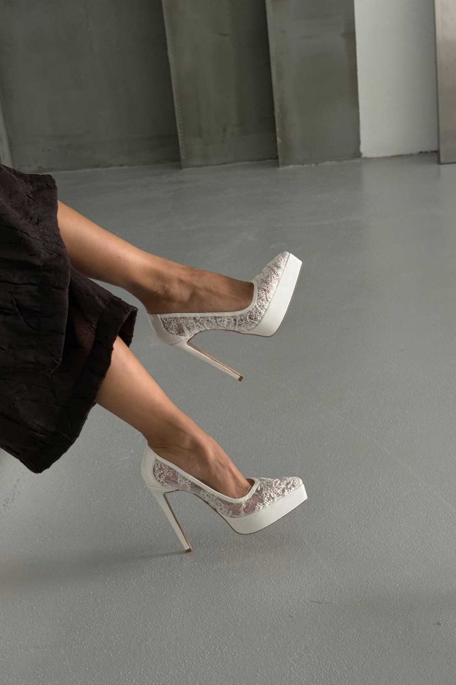 Riet İnce Topuk 13 Cm Beyaz Dantelli Platform resmi