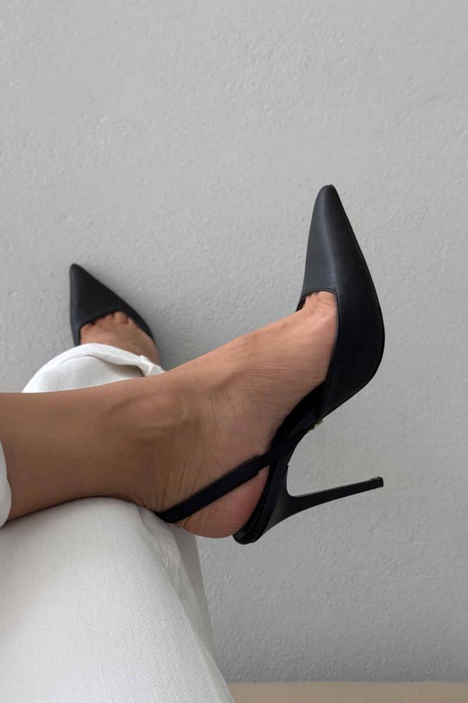 Zuri İnce Topuk 10 Cm Siyah Mat Stiletto resmi