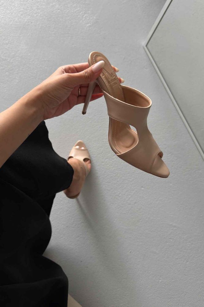 Trey İnce Topuk 10 Cm Ten Mat Terlik resmi