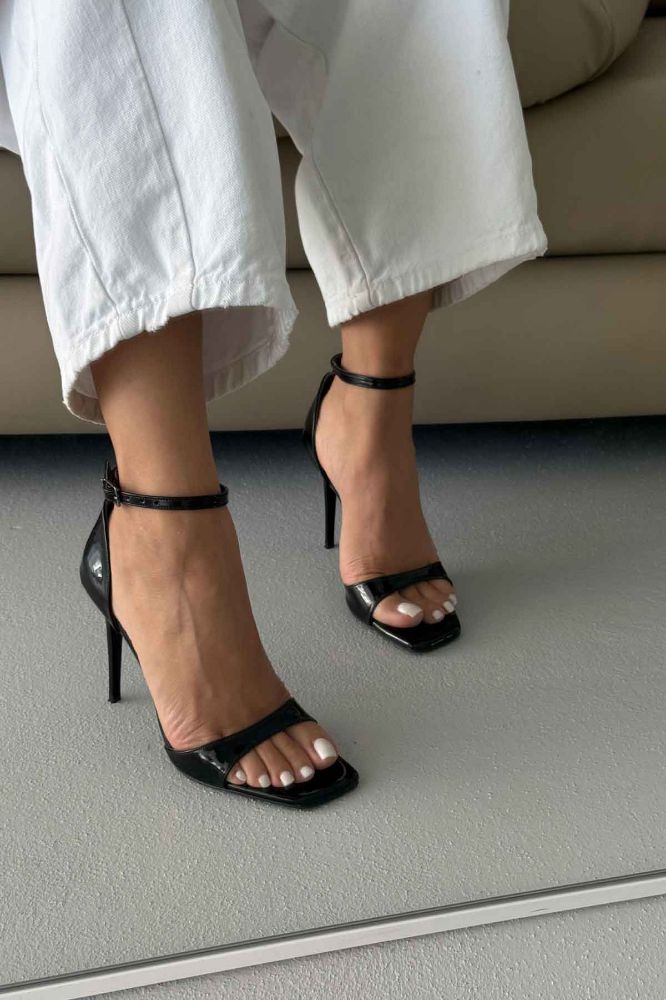 Jovie  İNCE TOPUK 10 CM SİYAH RUGAN TOPUKLU AYAKKABI resmi