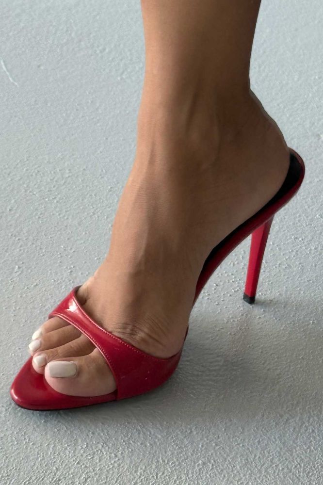 Roux  İNCE TOPUK 10 CM KIRMIZI RUGAN TERLİK resmi