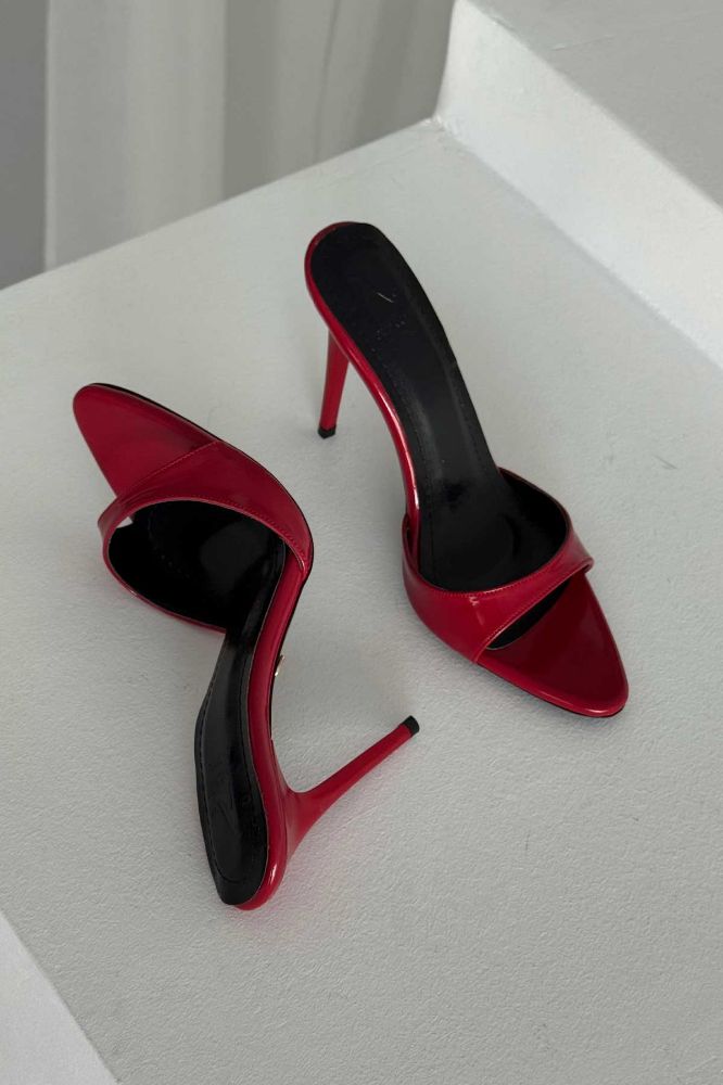 Roux  İNCE TOPUK 10 CM KIRMIZI RUGAN TERLİK resmi