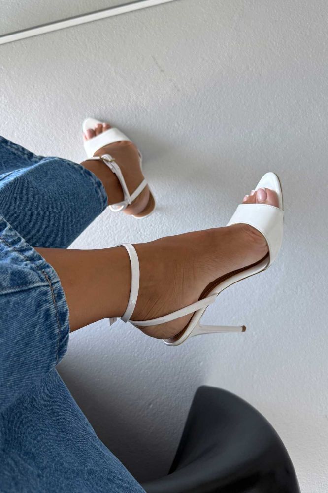 Evans İnce Topuk 10 Cm Beyaz Rugan Stiletto resmi