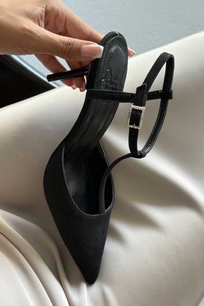 Laura Taşlı Tokalı İnce Topuk 8 Cm Siyah Süet Stiletto resmi