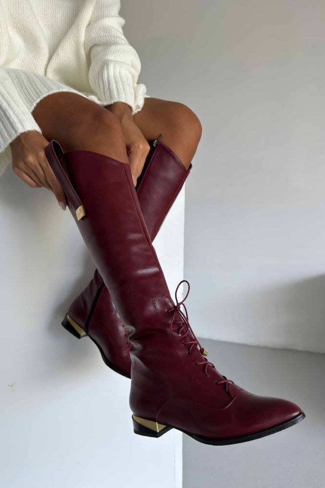 Janica Bağcık Ve Toka Detaylı Kalın Topuk 3 Cm Bordo Mat Çizme resmi