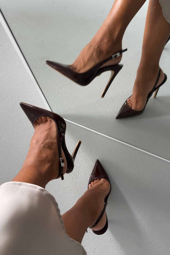 Awed Taşlı Toka Detaylı İnce Topuk 12 Cm Acı Kahve Rugan Stiletto resmi