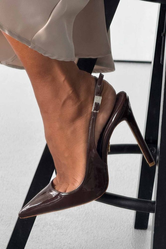 Awed Taşlı Toka Detaylı İnce Topuk 12 Cm Acı Kahve Rugan Stiletto resmi