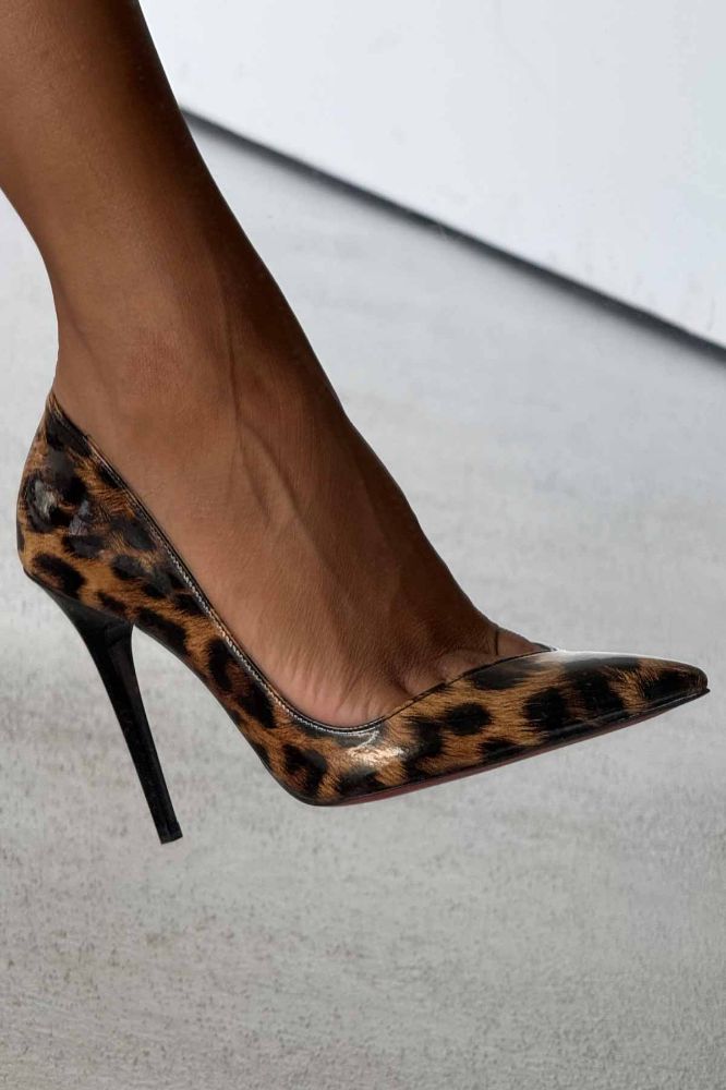 Swag İnce Topuk 10 Cm Leopar Rugan Stiletto resmi