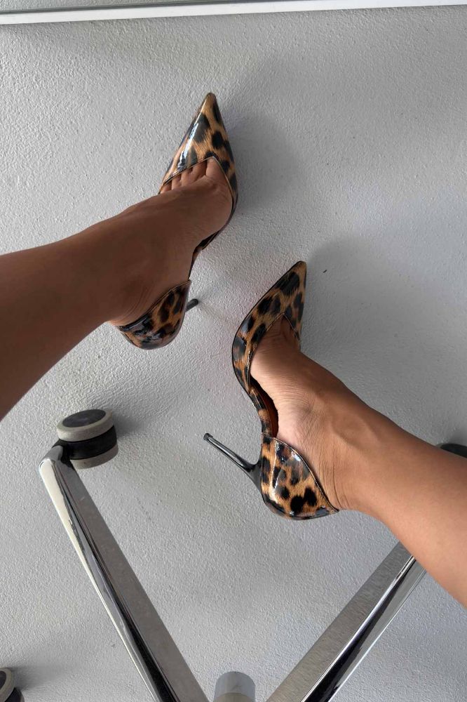 Swag İnce Topuk 10 Cm Leopar Rugan Stiletto resmi