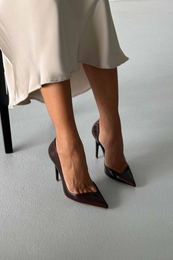 Swag İnce Topuk 10 Cm Acı Kahve Rugan Stiletto resmi