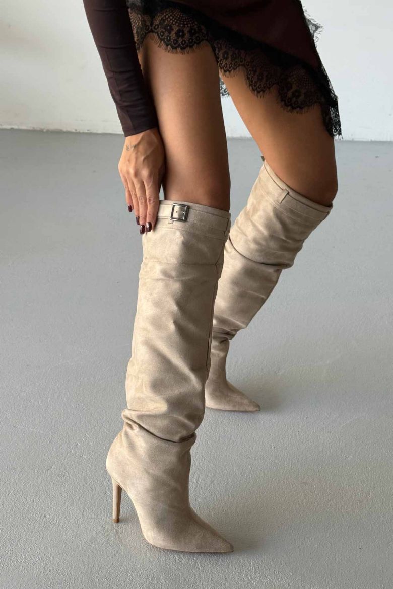 Erin Toka Detaylı İnce Topuk 10 Cm Ten Süet Çizme resmi