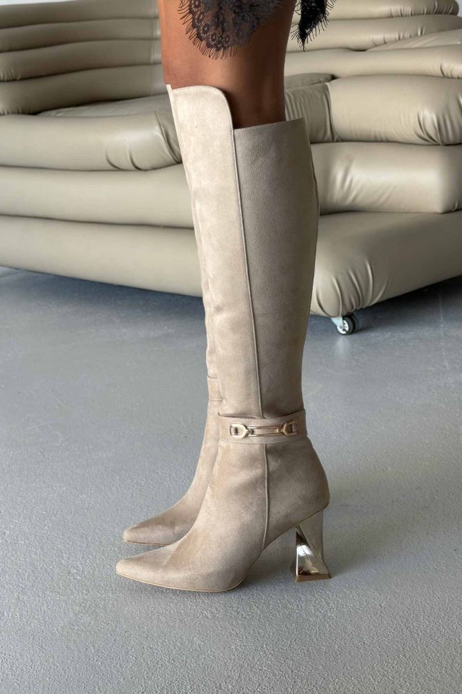 Thalia Toka Detaylı Kalın Topuk 8 Cm Ten Süet Çizme resmi