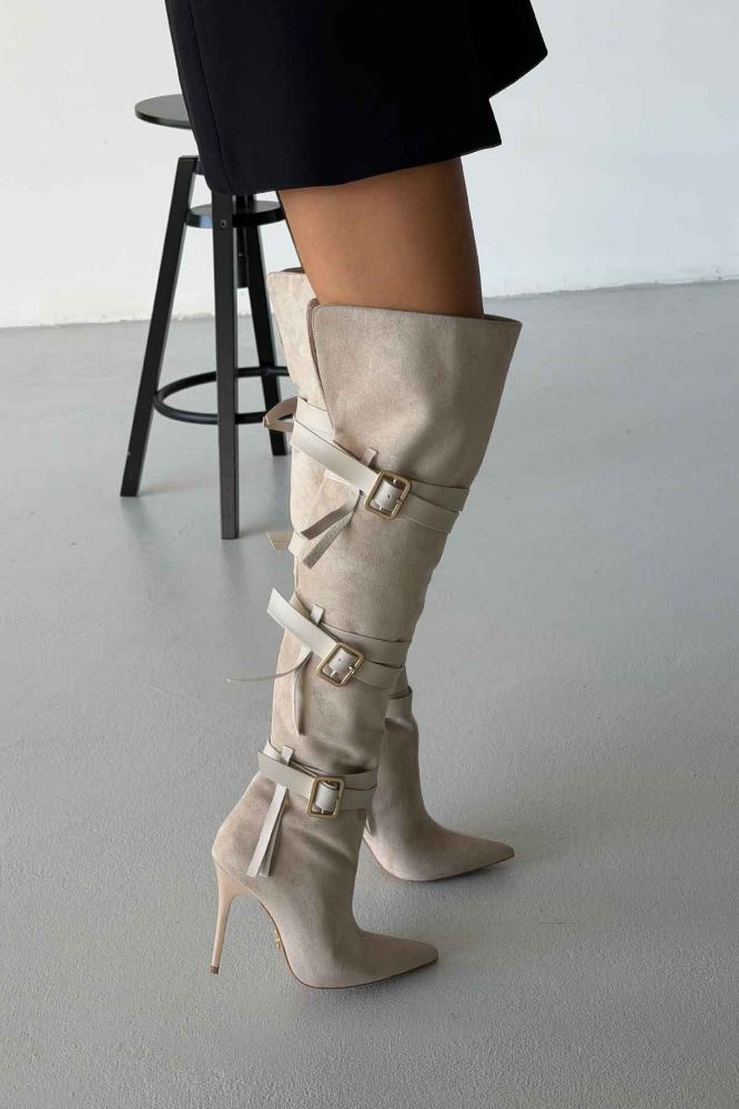 Roma Toka Detaylı Diz Üstü İnce Topuk 10 Cm Ten Süet Çizme resmi