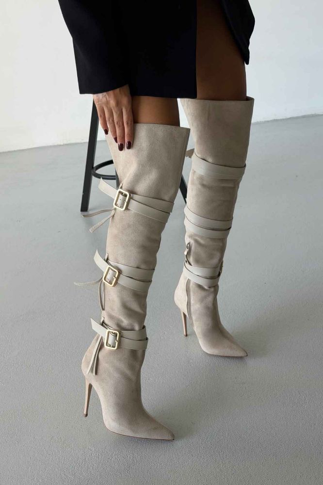 Roma Toka Detaylı Diz Üstü İnce Topuk 10 Cm Ten Süet Çizme resmi