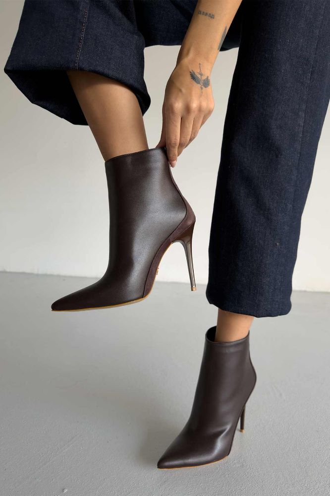 Hayes İnce Topuk 10 Cm Acı Kahve Mat Ve Süet Bot resmi