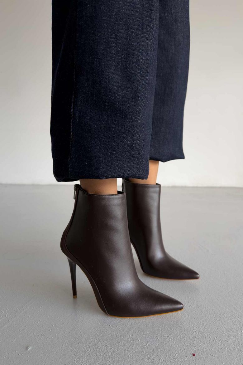 Hayes İnce Topuk 10 Cm Acı Kahve Mat Ve Süet Bot resmi