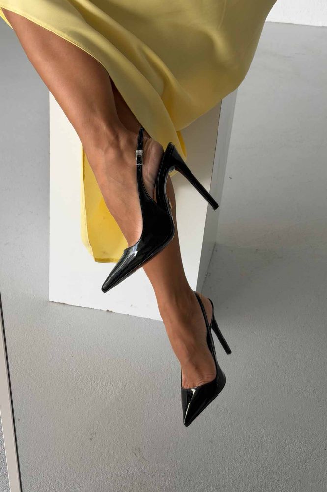 Awed Taşlı Toka Detaylı İnce Topuk 12 Cm Siyah Rugan Stiletto resmi