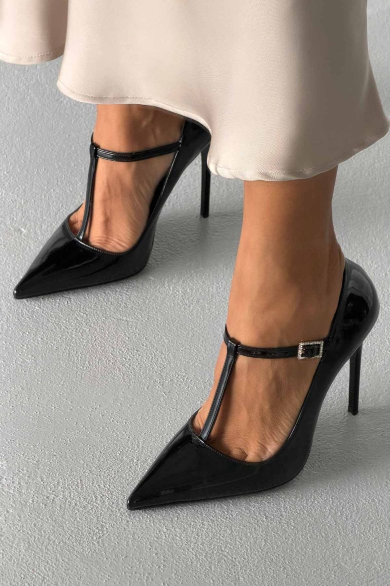 Wren Taşlı Toka Detaylı İnce Topuk 12 Cm Siyah Rugan Stiletto resmi