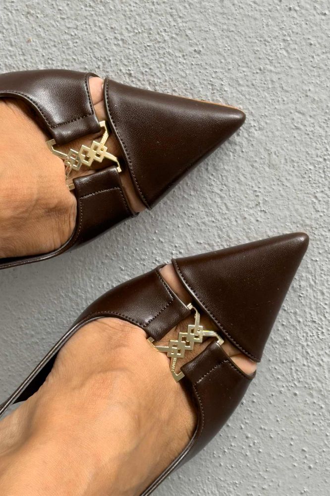 Cassia Aksesuar Detaylı İnce Topuk 12 Cm Acı Kahve Mat Stiletto resmi