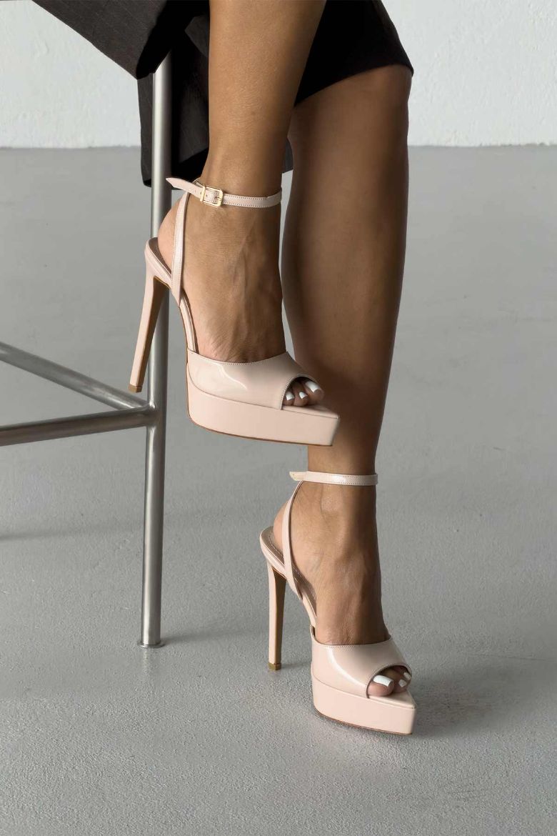 Linus Bilekten Bantlı İnce Topuk 13 Cm Nude Rugan Platform resmi