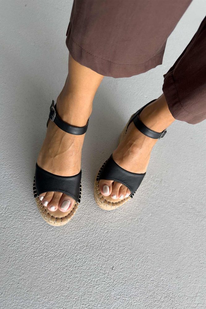 Oliver Hakiki Deri Dolgu Topuk  8 CM SİYAH MAT SANDALET resmi