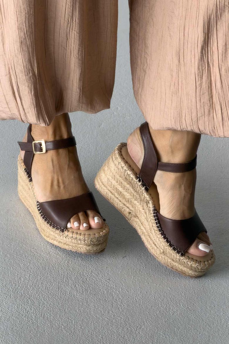 Oliver Hakiki Deri Dolgu Topuk  8 CM KAHVERENGİ MAT SANDALET resmi