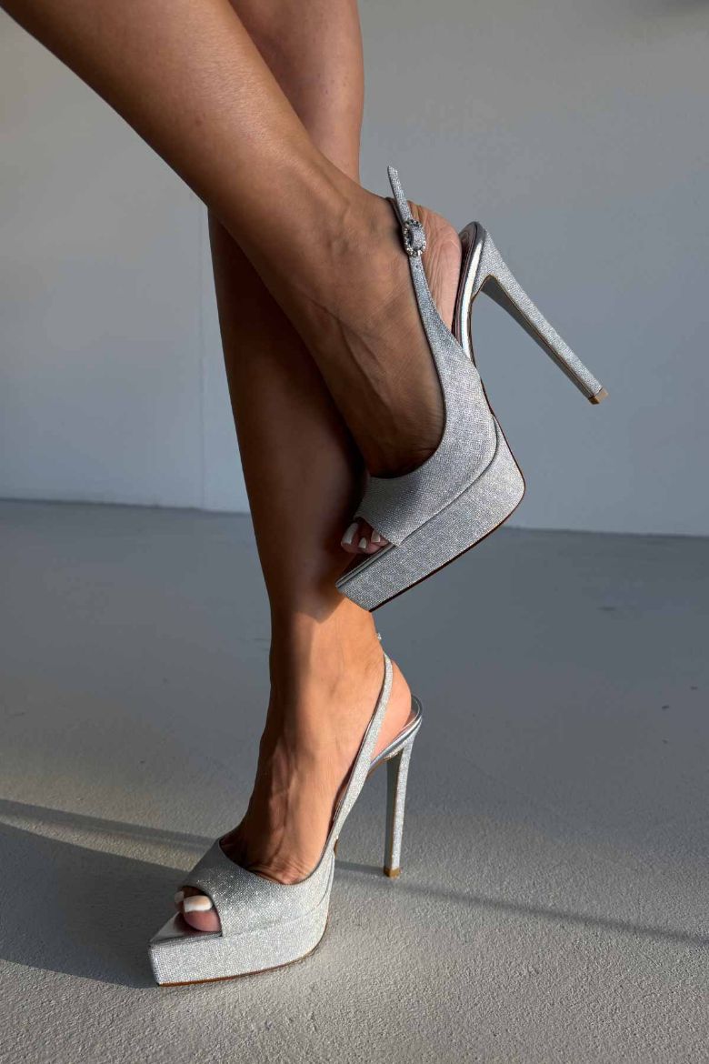 Alyce Simli Taban İnce Topuk 13 Cm Gümüş Simli Platform resmi