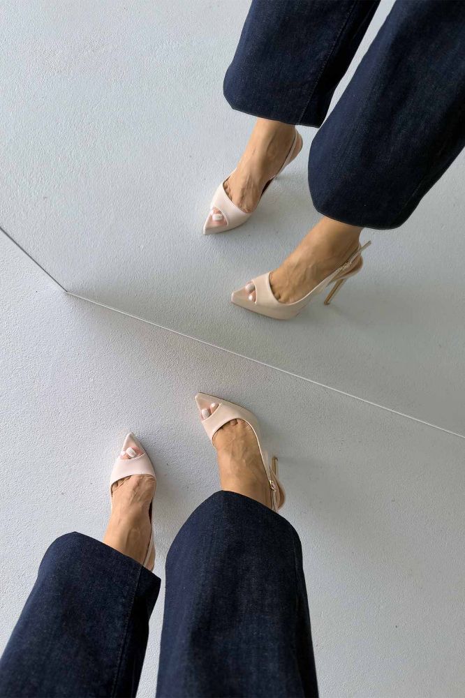 Heimdall Toka Detaylı İnce Topuk 13 Cm Nude Rugan Platform resmi