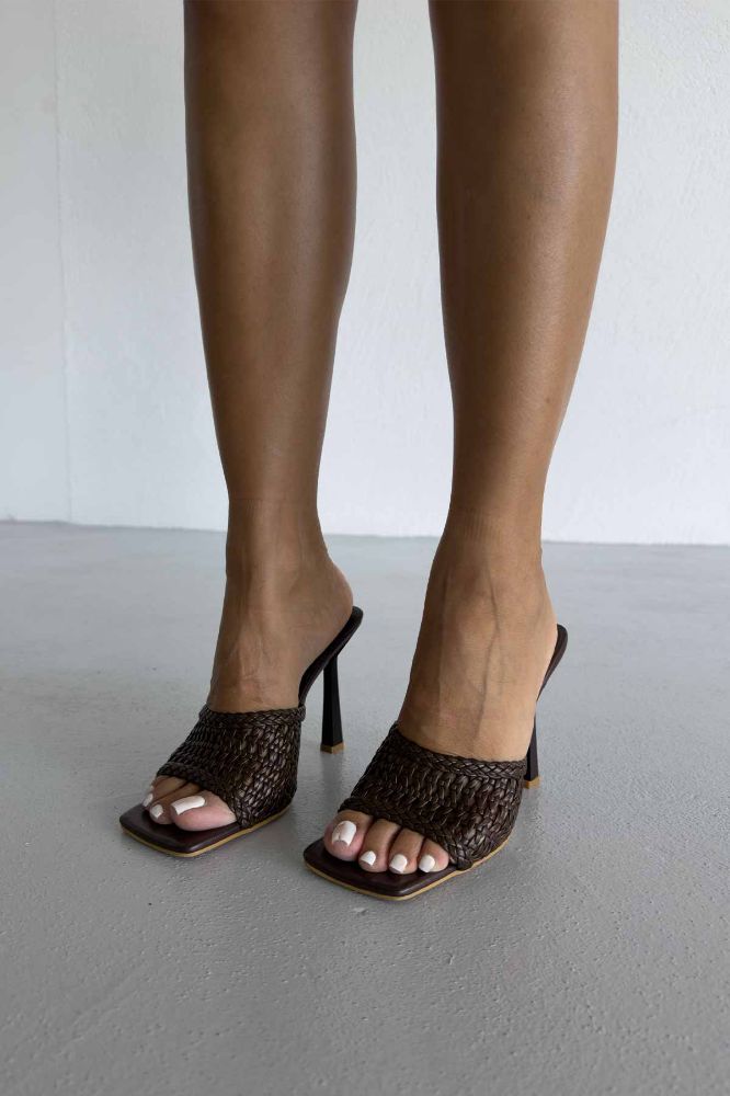 Chiara  İNCE TOPUK 10 CM KAHVERENGİ ÖRGÜ TERLİK resmi