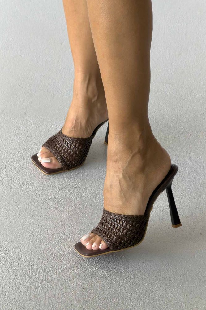 Chiara  İNCE TOPUK 10 CM KAHVERENGİ ÖRGÜ TERLİK resmi