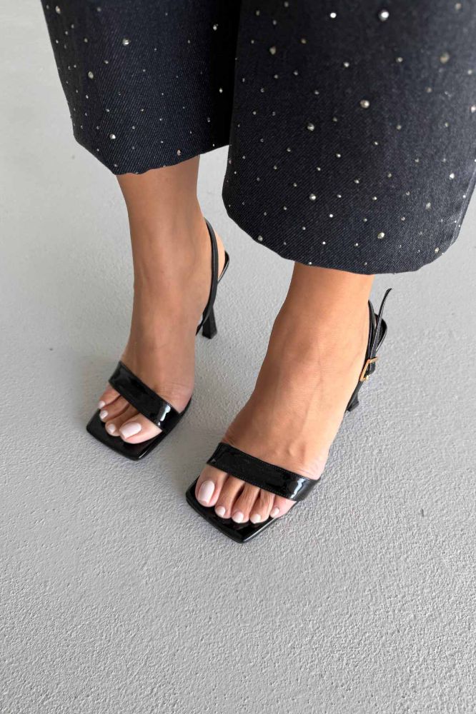 Winfrey Toka Detaylı İnce Topuk 10 Cm Siyah Rugan Topuklu Ayakkabı resmi