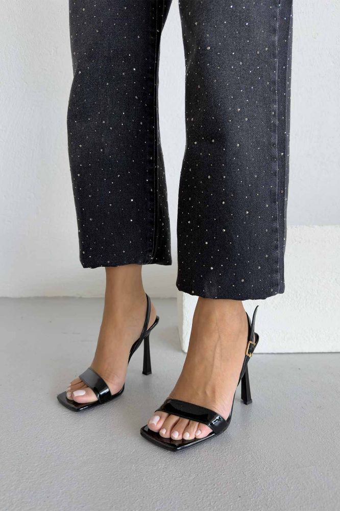 Winfrey Toka Detaylı İnce Topuk 10 Cm Siyah Rugan Topuklu Ayakkabı resmi