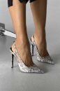 Kindra İnce Topuk 12 Cm Siyah Beyaz Yılan Desenli Stiletto