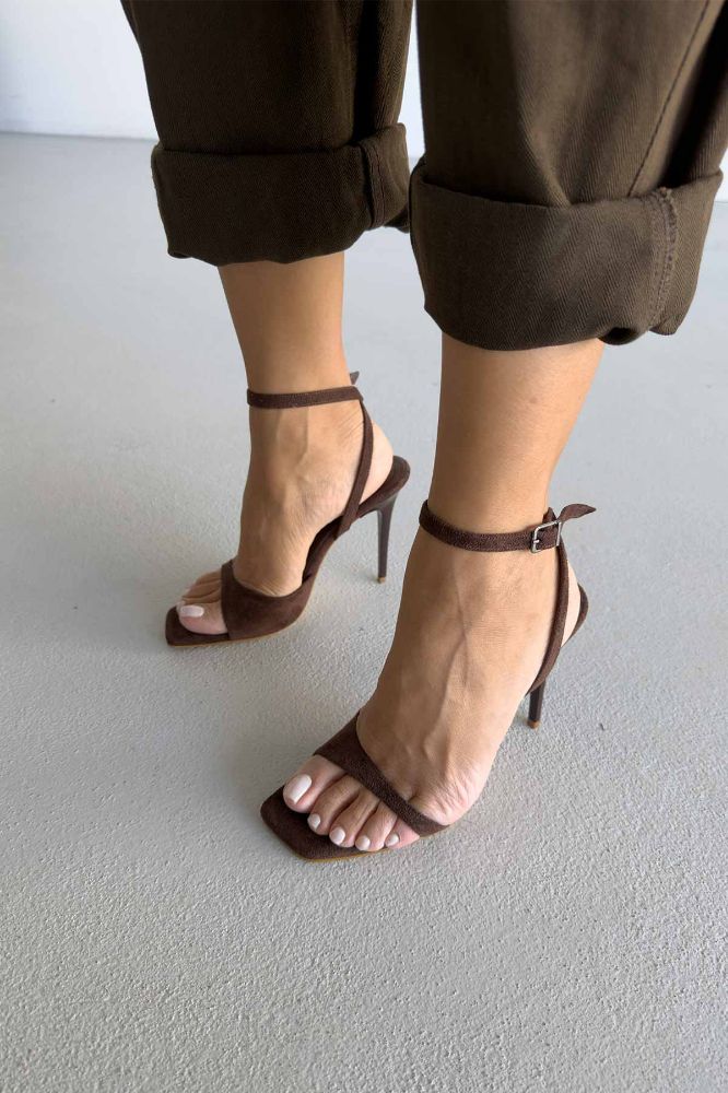 Bory Bilekten Bantlı İnce Topuk 10 Cm Acı Kahve Süet Topuklu Ayakkabı resmi