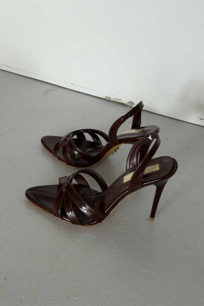 Jowita İnce Topuk 10 Cm Acı Kahve Rugan Topuklu Ayakkabı resmi